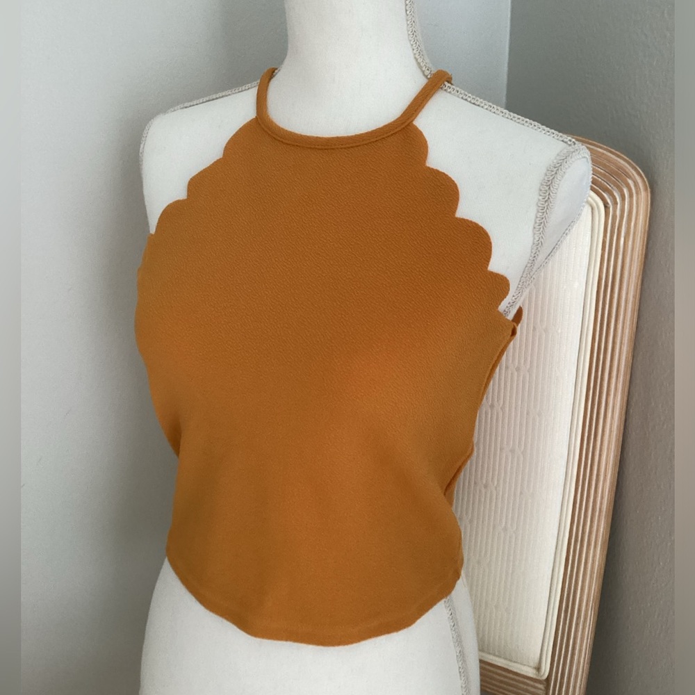 SHEIN tank scalloped edge top EUC - Picture 5 of 8